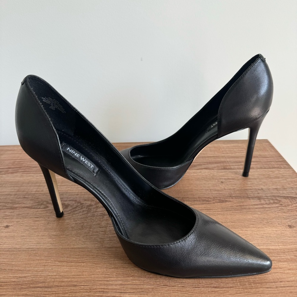 Nine West Black Leather Pointed-Toe Stiletto Pumps